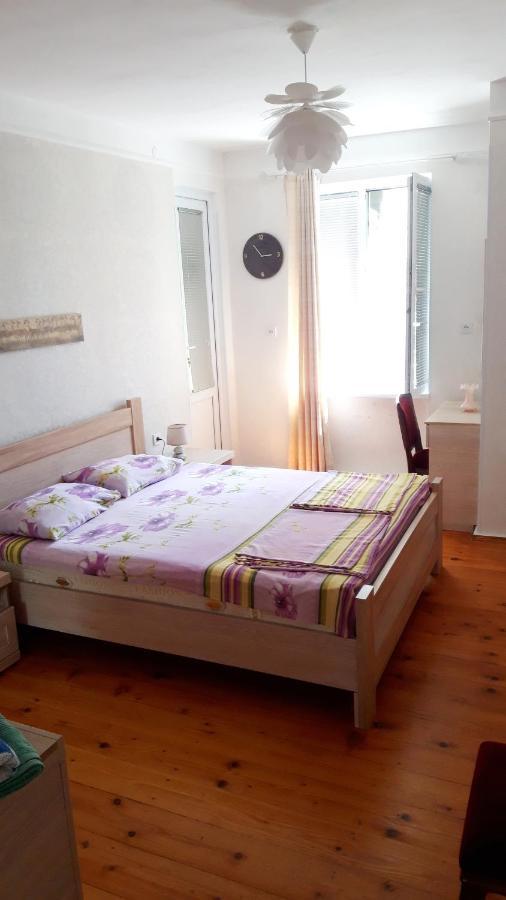 Pospolita Guest House Kutaisi Exterior photo