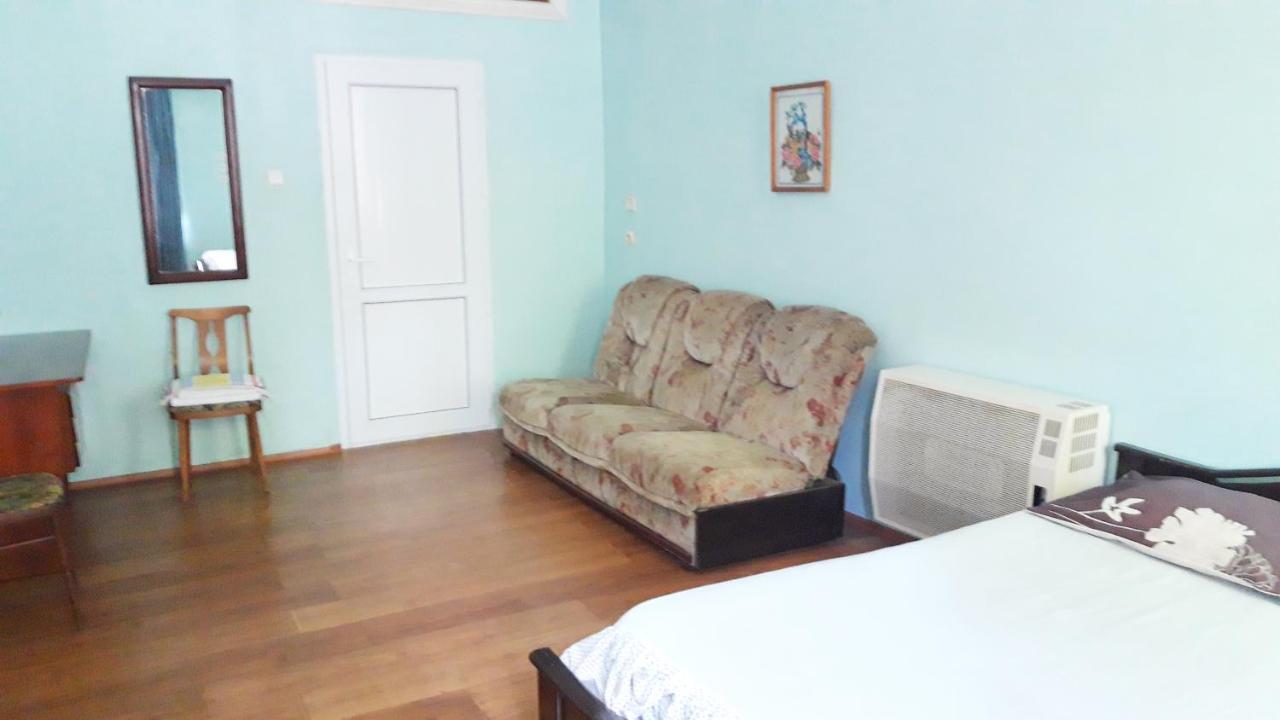 Pospolita Guest House Kutaisi Exterior photo