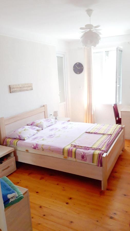 Pospolita Guest House Kutaisi Exterior photo