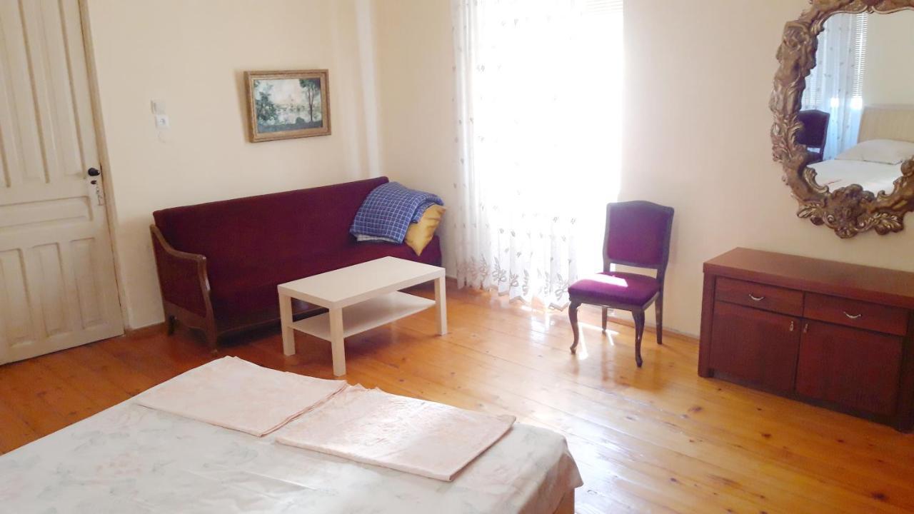 Pospolita Guest House Kutaisi Exterior photo